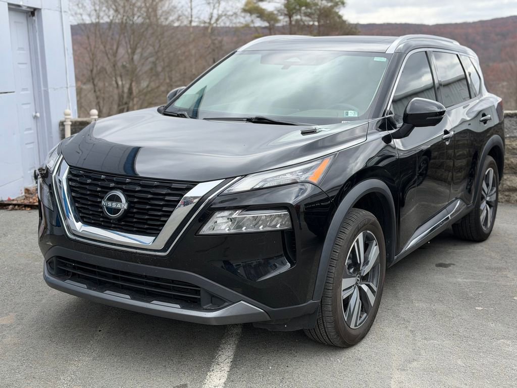 Used 2023 Nissan Rogue SL image 1