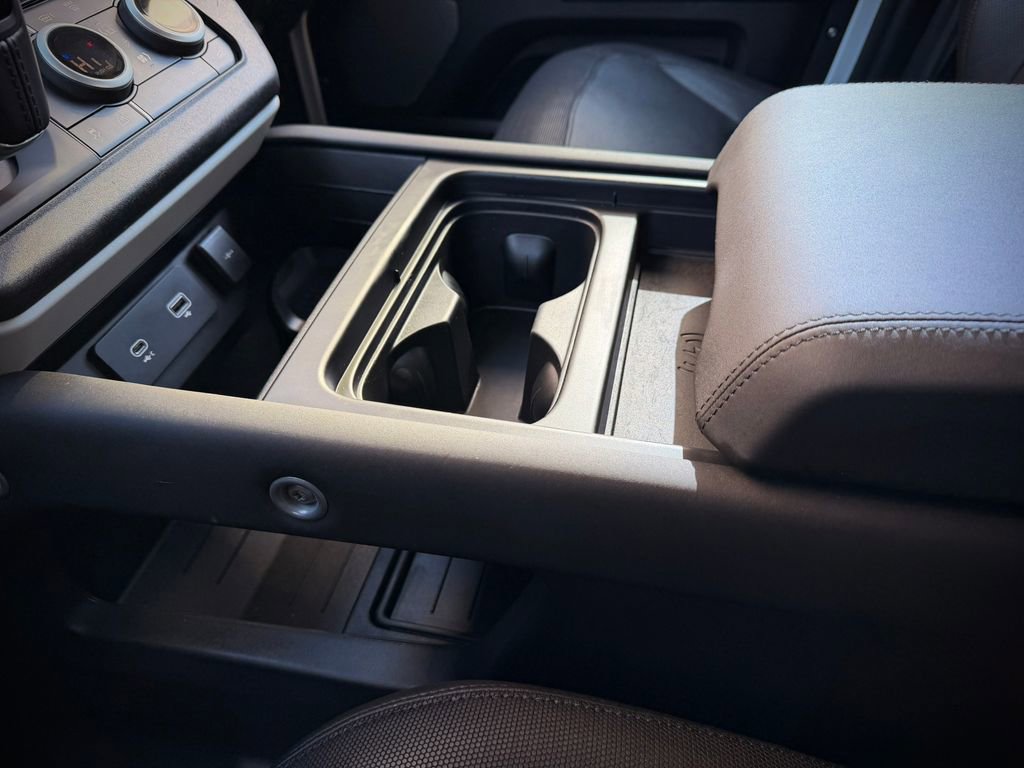 Used 2024 Land Rover Defender 110 X-Dynamic SE image 29