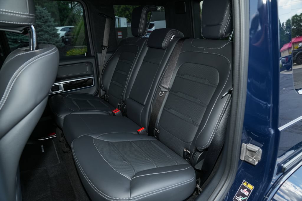 Used 2026 Mercedes-Benz G 63 AMG 4MATIC image 35
