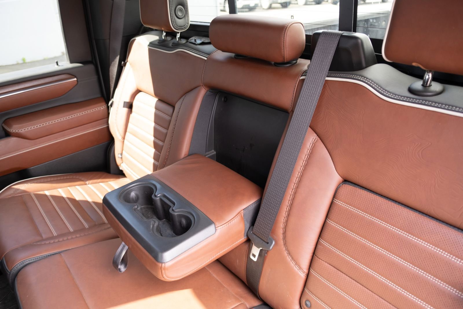Used 2024 GMC Sierra 3500 Denali Ultimate AWD/4WD image 19