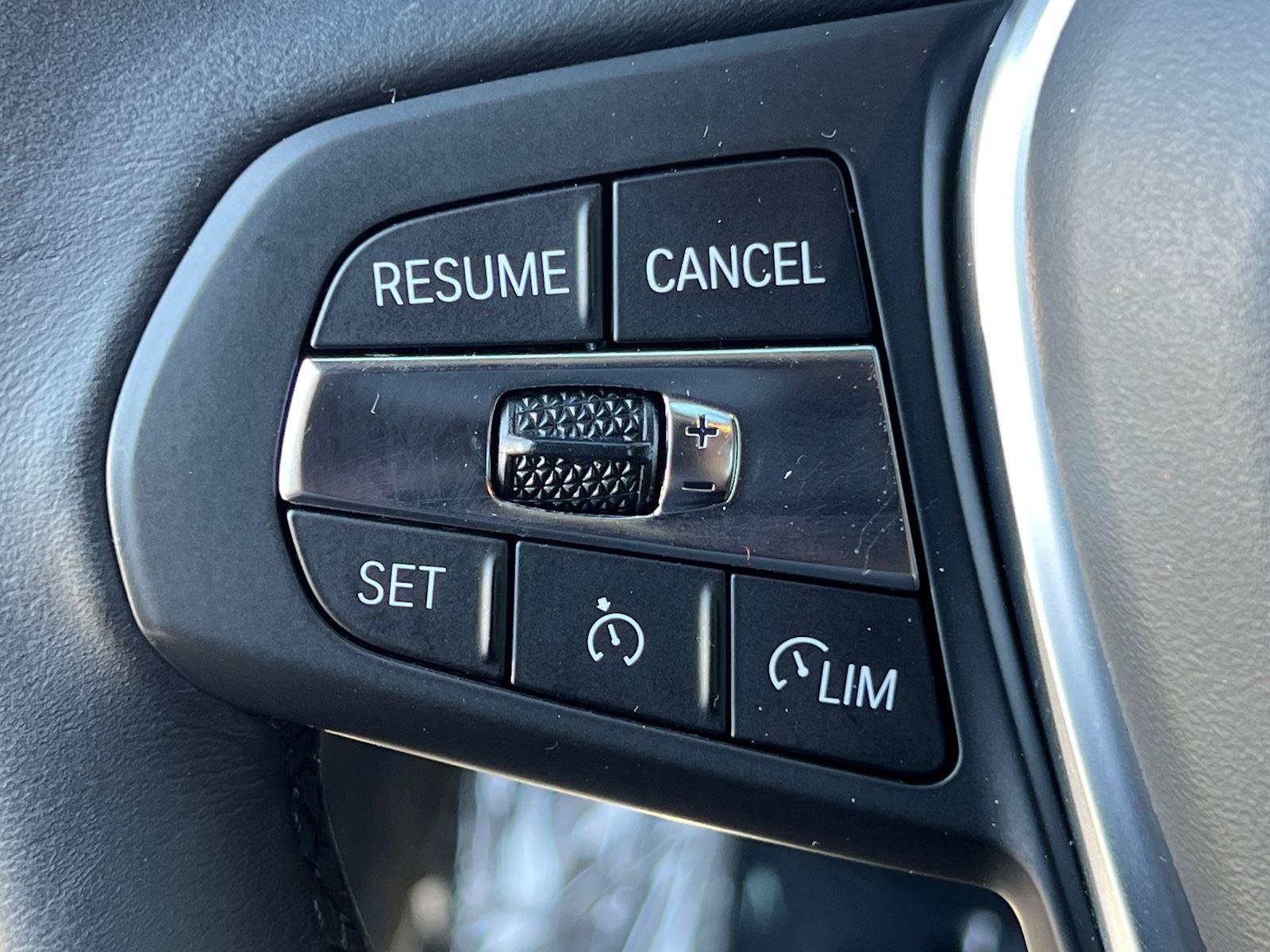 Used 2023 BMW 330i xDrive Sedan w/ Premium Package AWD/4WD image 25