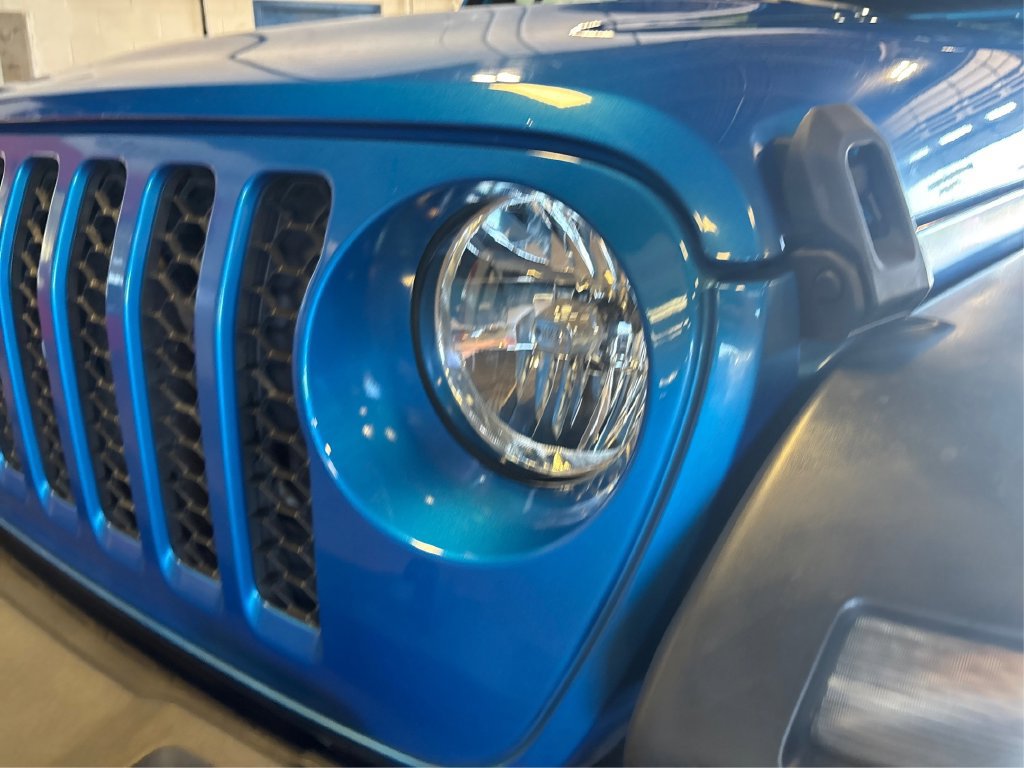 Used 2020 Jeep Gladiator Sport w/ Quick Order Package 24S AWD/4WD image 22
