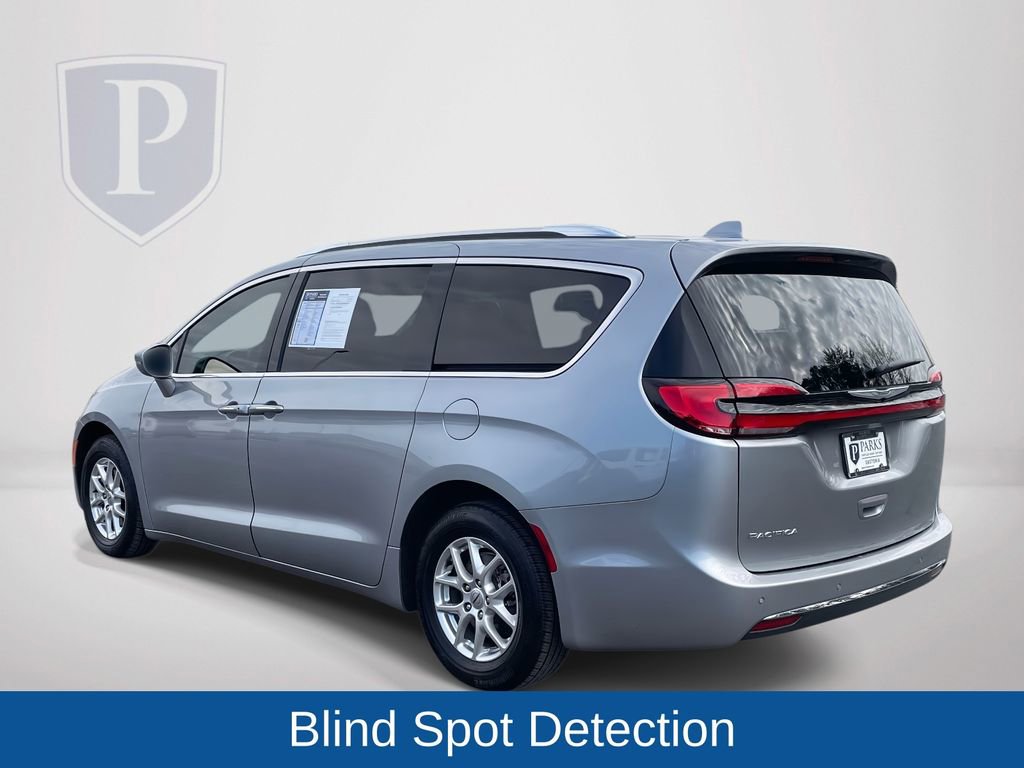 Certified 2021 Chrysler Pacifica Touring-L image 6