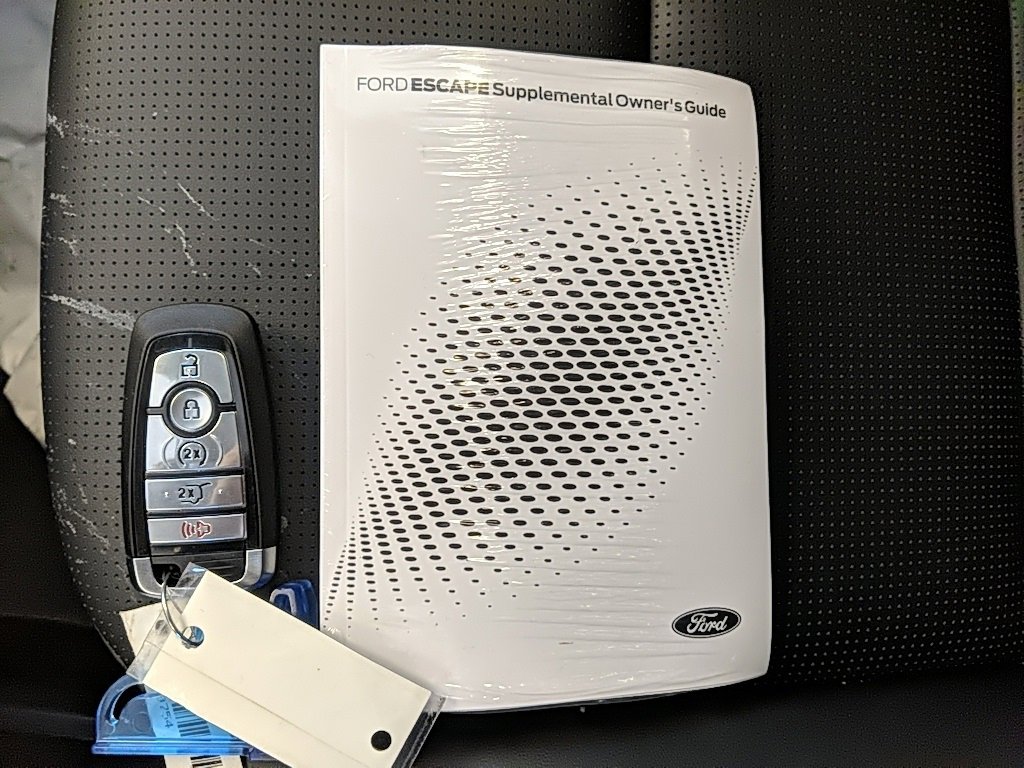 Used 2025 Ford Escape Platinum image 29