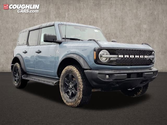 New 2025 Ford Bronco Outer Banks w/ Black Appearance Package