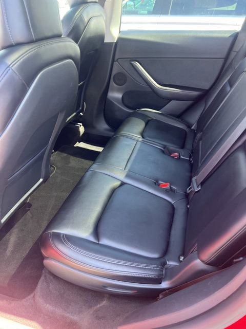 Used 2022 Tesla Model Y Long Range image 8