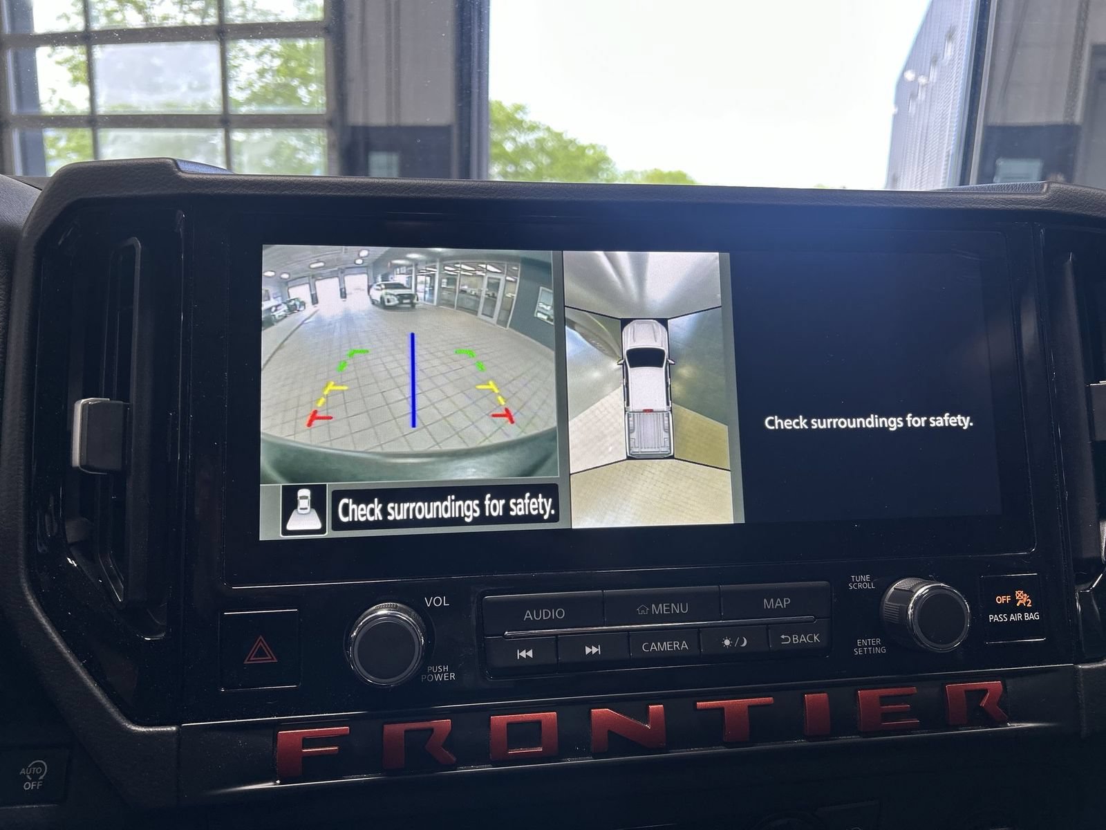 Certified 2025 Nissan Frontier PRO-4X w/ Pro Premium Package AWD/4WD image 17