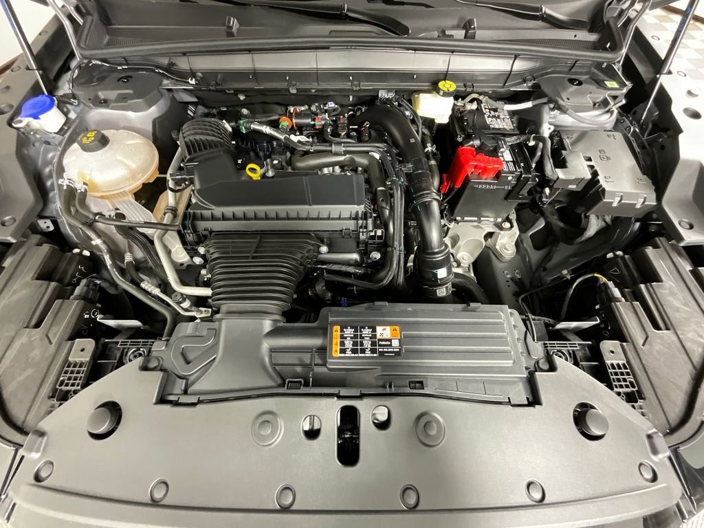 Used 2025 Lincoln Nautilus Premier image 28