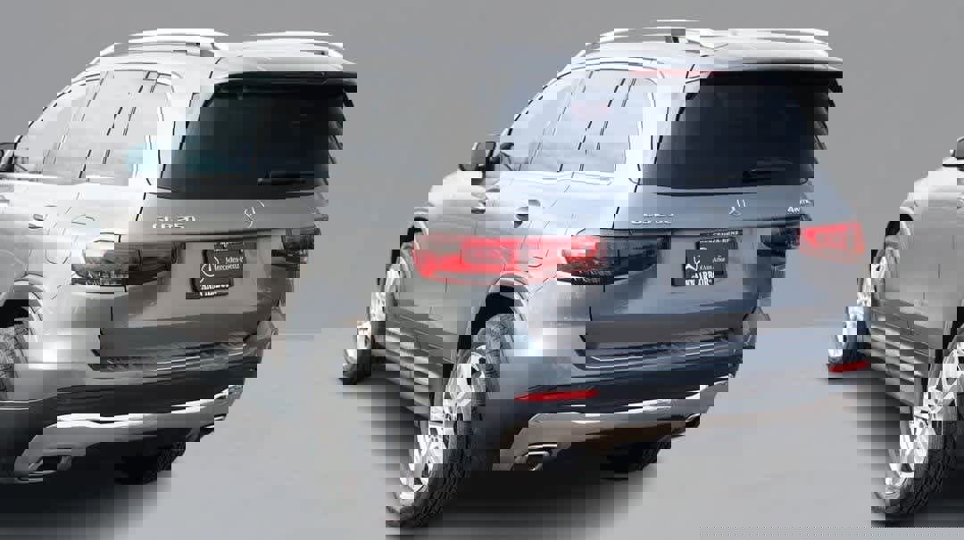 Certified 2022 Mercedes-Benz GLB 250 4MATIC w/ Premium Package Lite image 7