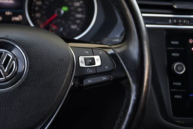 Used 2018 Volkswagen Tiguan SEL image 9