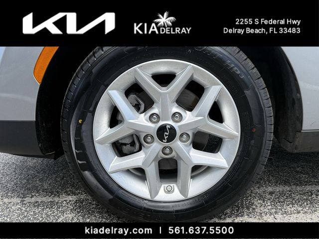 Certified 2023 Kia Soul LX w/ Option Group 015 FWD image 28