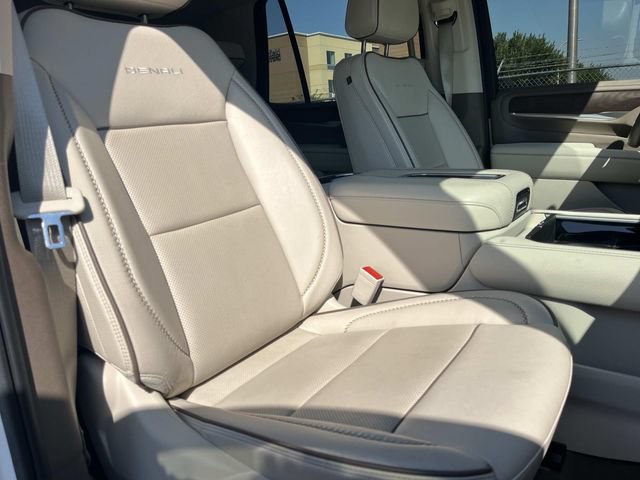 Used 2022 GMC Yukon Denali AWD/4WD image 29