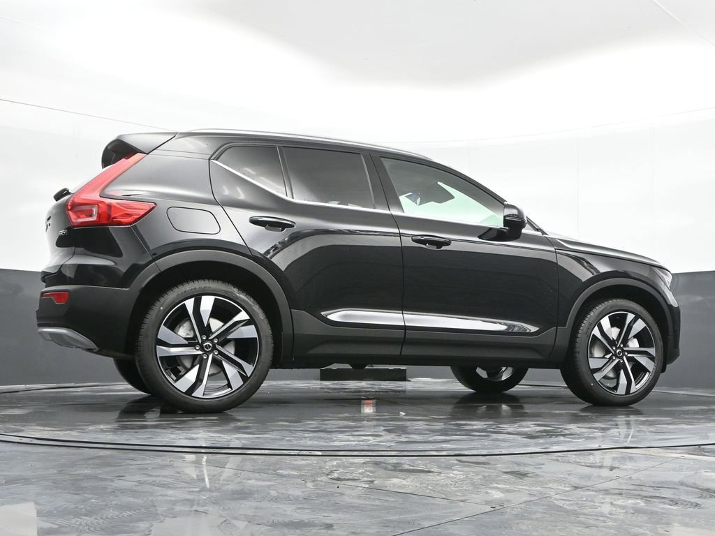 New 2025 Volvo XC40 B5 Ultra w/ Climate Package AWD/4WD image 38