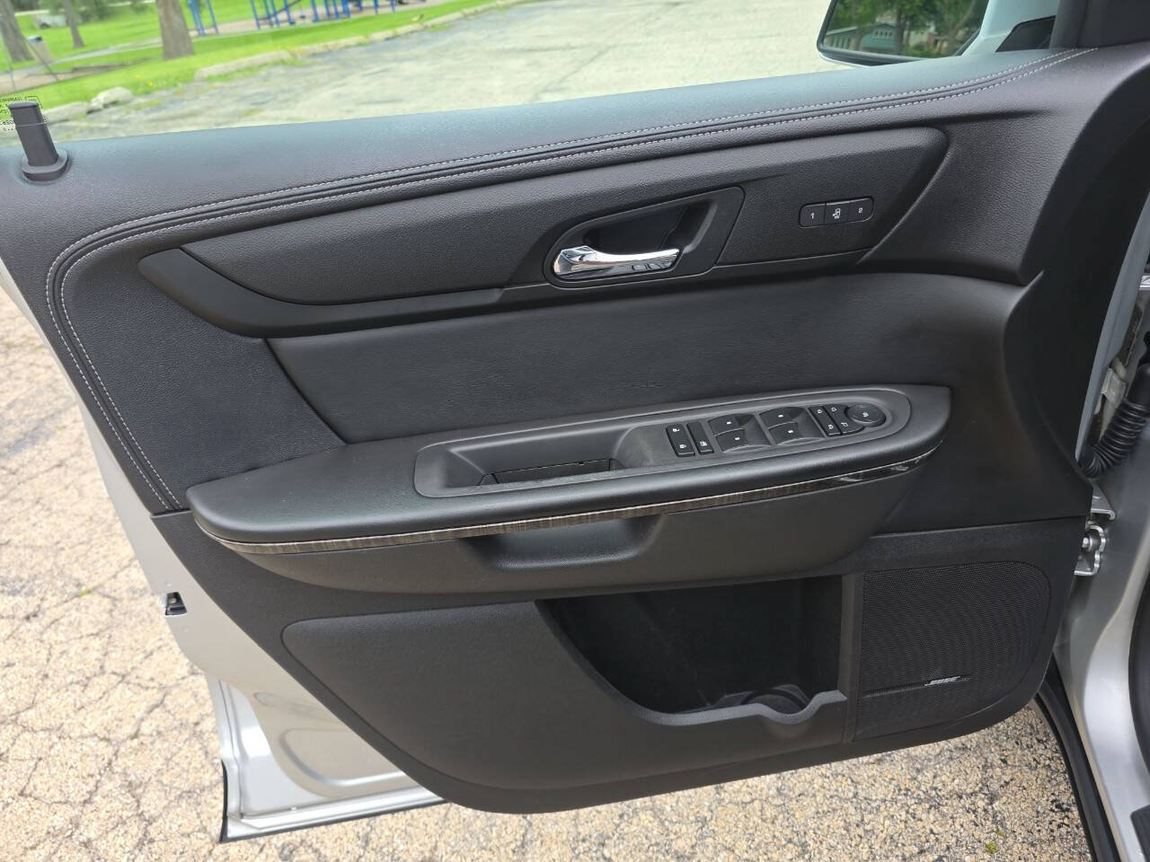 Used 2013 GMC Acadia SLT FWD image 8