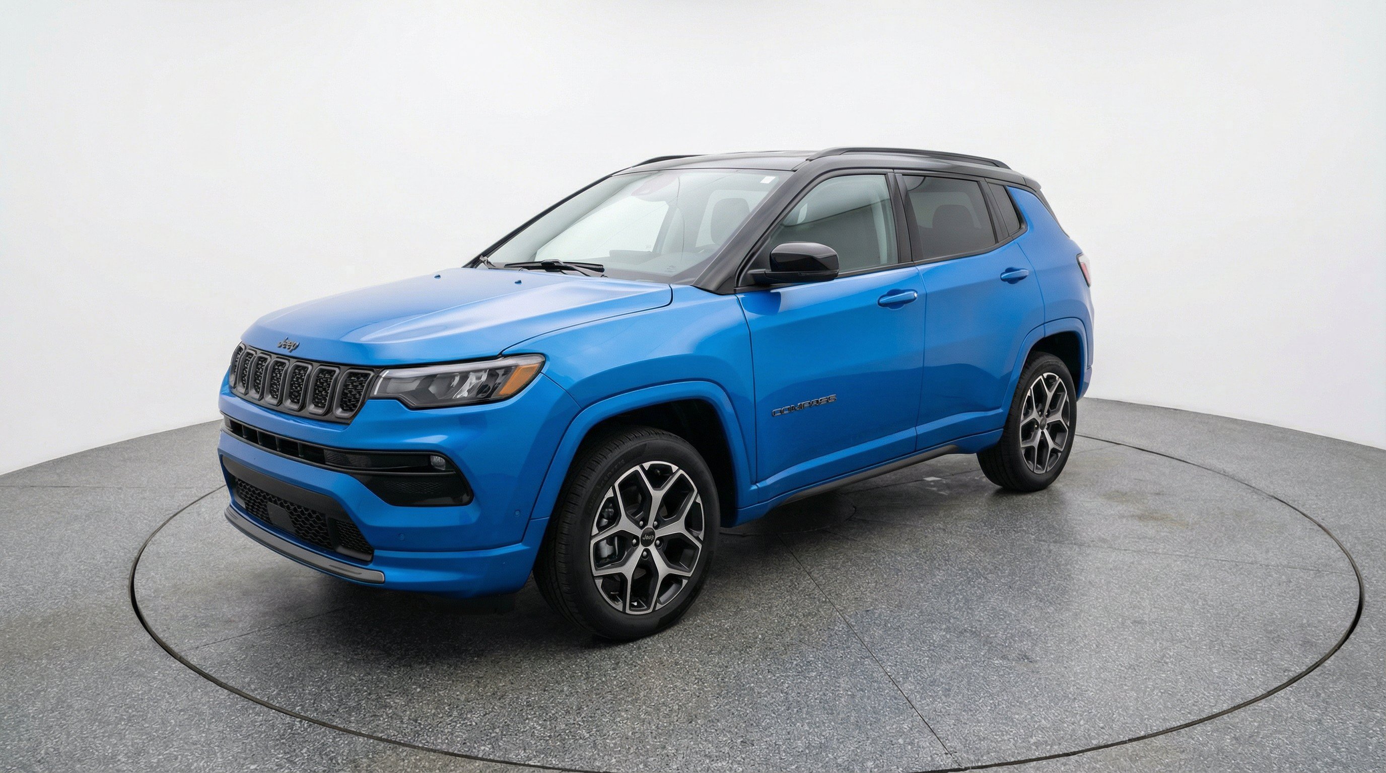Used 2025 Jeep Compass Limited AWD/4WD image 3