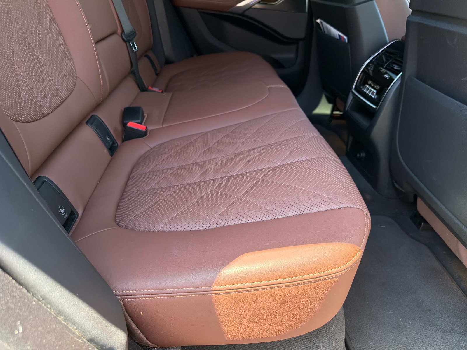 Used 2023 BMW X6 xDrive40i w/ M Sport Package AWD/4WD image 26