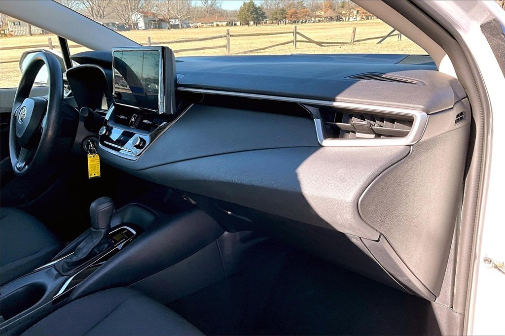 Used 2024 Toyota Corolla LE image 14