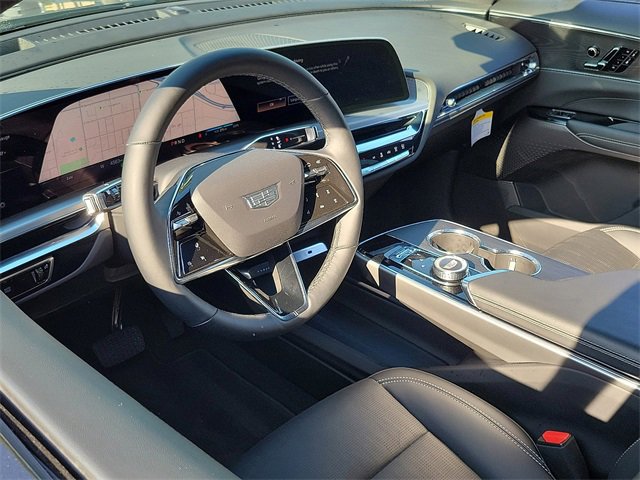 Used 2025 Cadillac Lyriq Luxury image 7