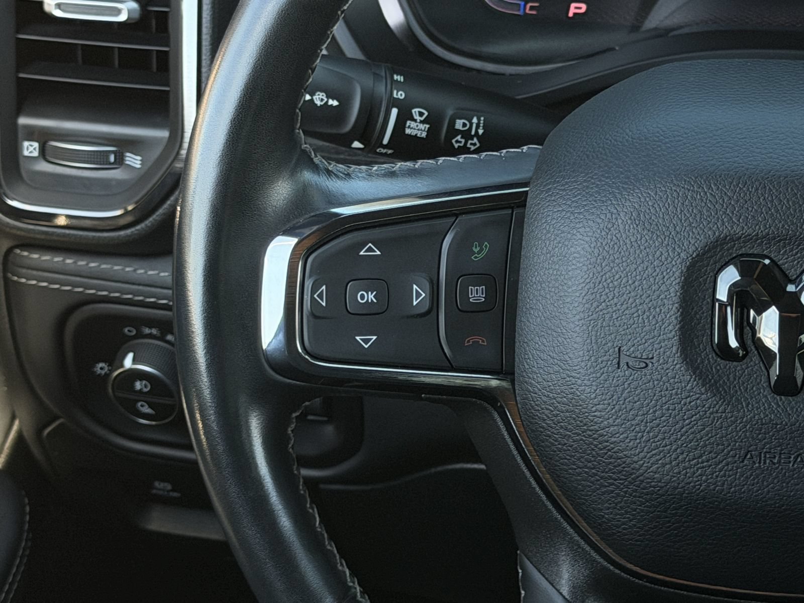 Used 2024 RAM 1500 Limited AWD/4WD image 17