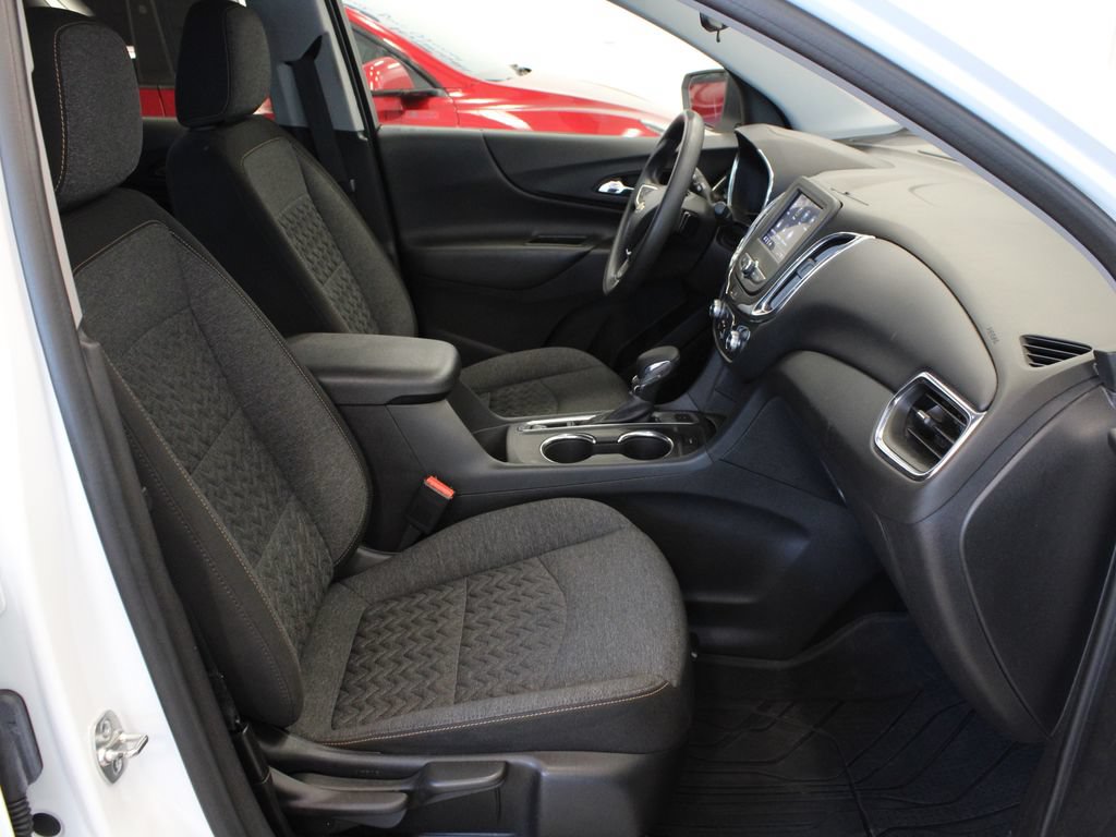 Used 2023 Chevrolet Equinox LT w/ LPO, Floor Liner Package AWD/4WD image 16