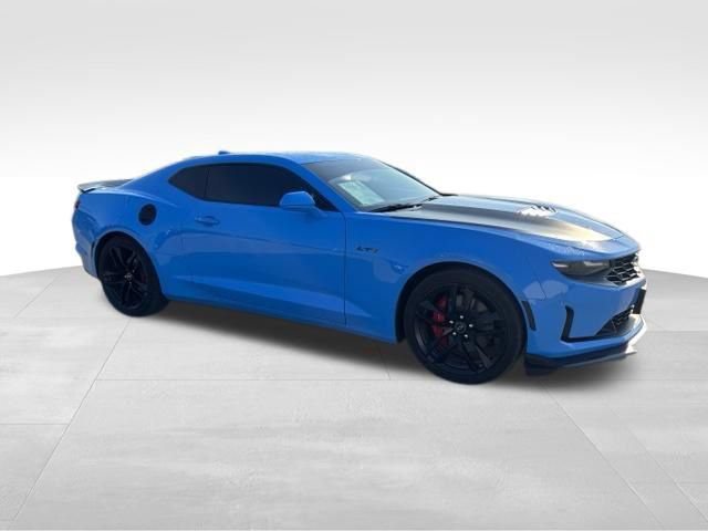 Used 2023 Chevrolet Camaro LT w/ Technology Package RWD image 7