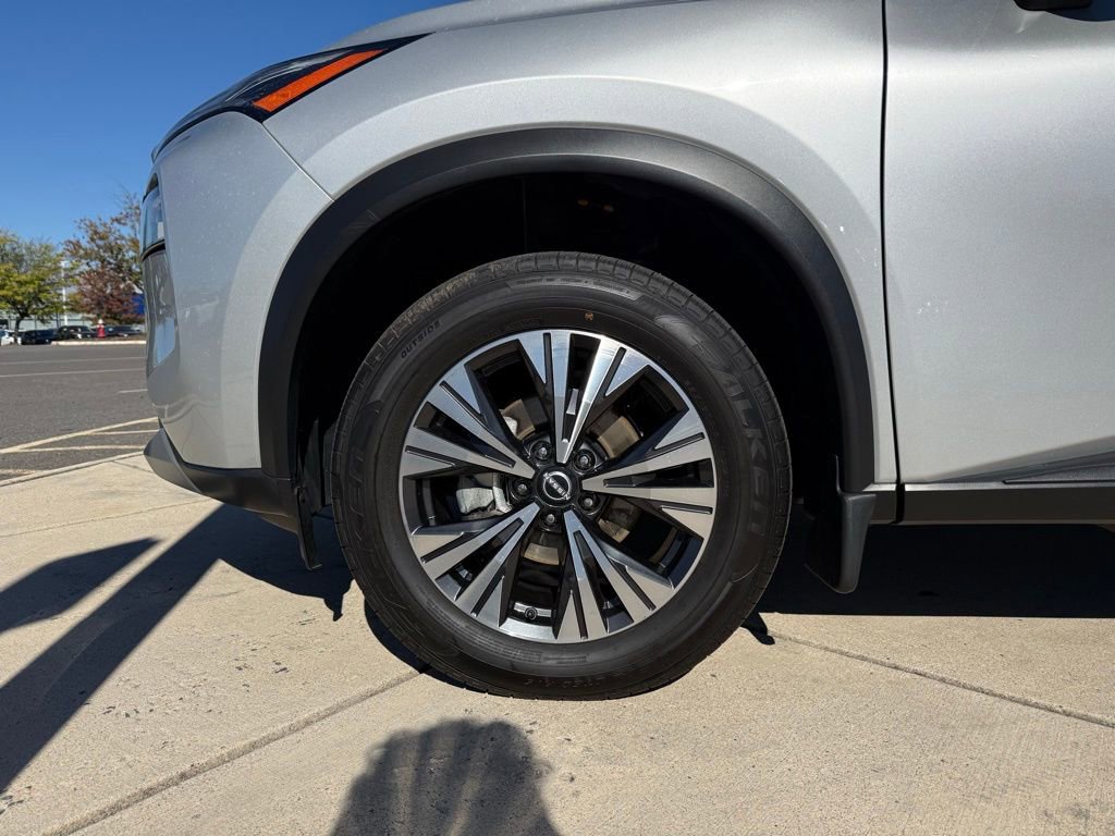 Certified 2023 Nissan Rogue SV image 11