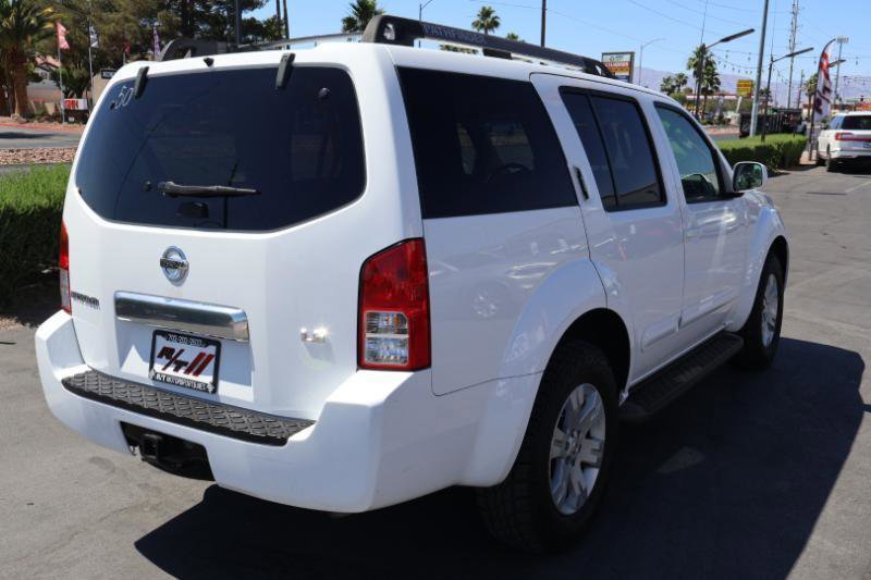 Used 2007 Nissan Pathfinder LE w/ LE Navigation Pkg AWD/4WD image 7