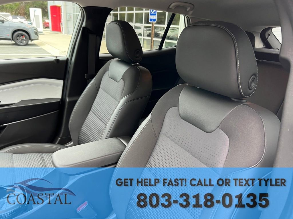 Used 2025 Chevrolet Trax LT image 10