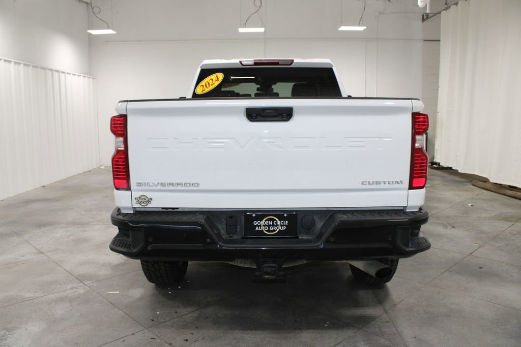 Used 2024 Chevrolet Silverado 2500 Custom w/ Custom Value Package image 8