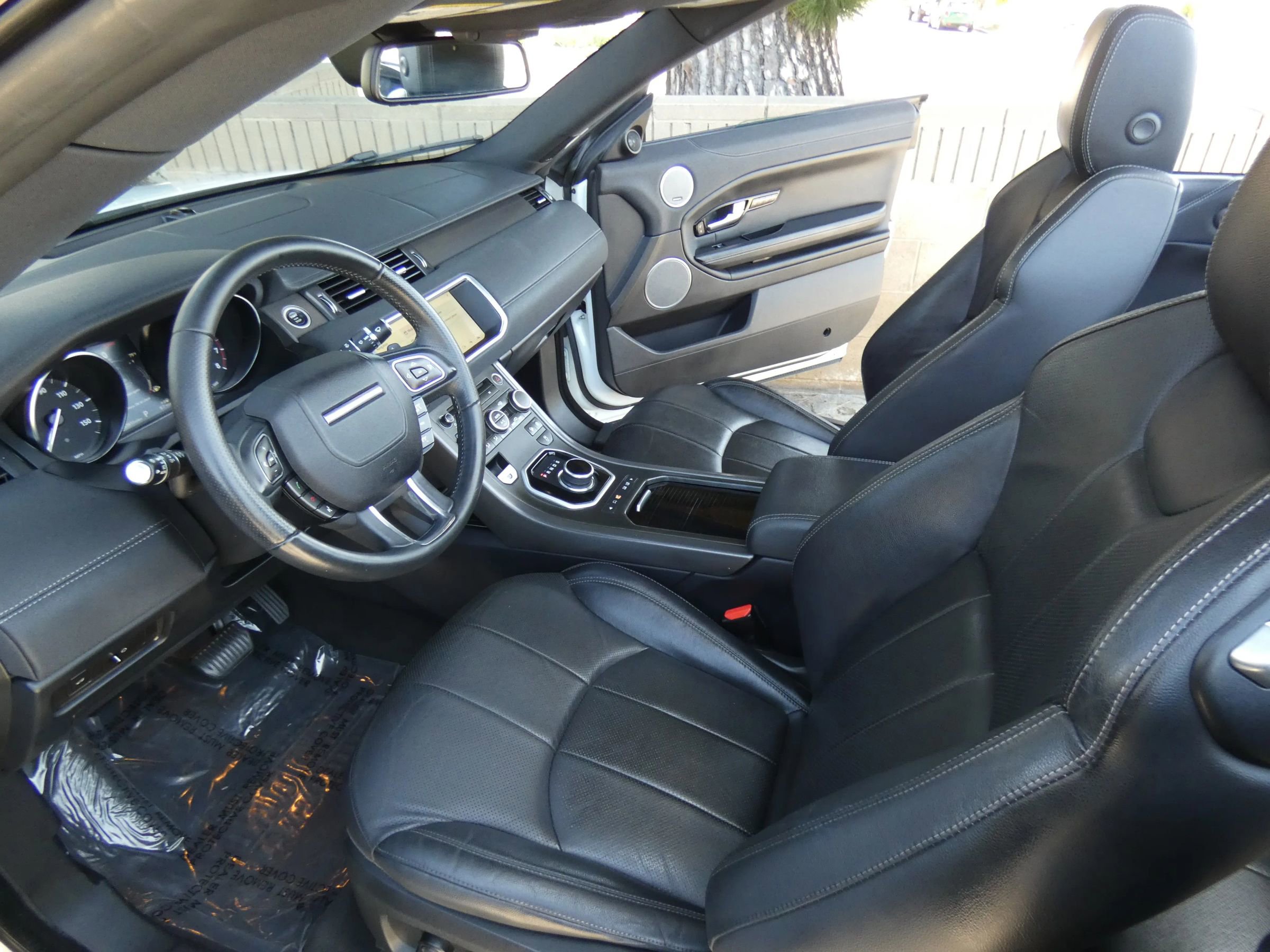 Used 2018 Land Rover Range Rover Evoque SE Dynamic image 46