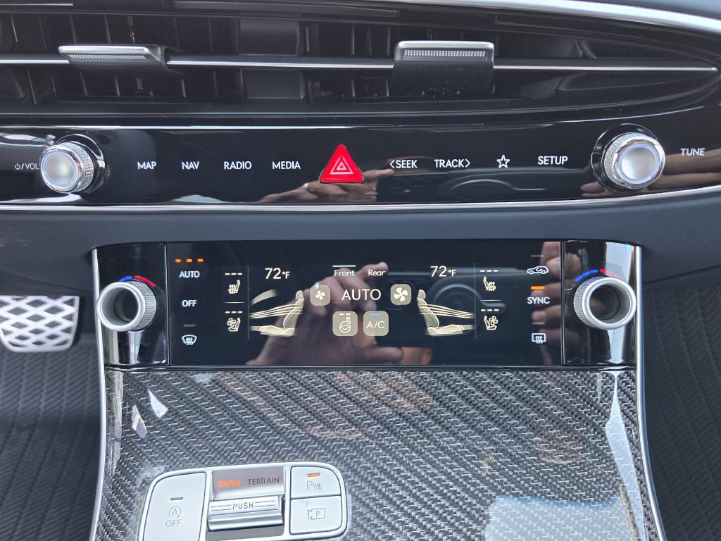 New 2027 Genesis GV70 3.5T Prestige AWD/4WD image 19
