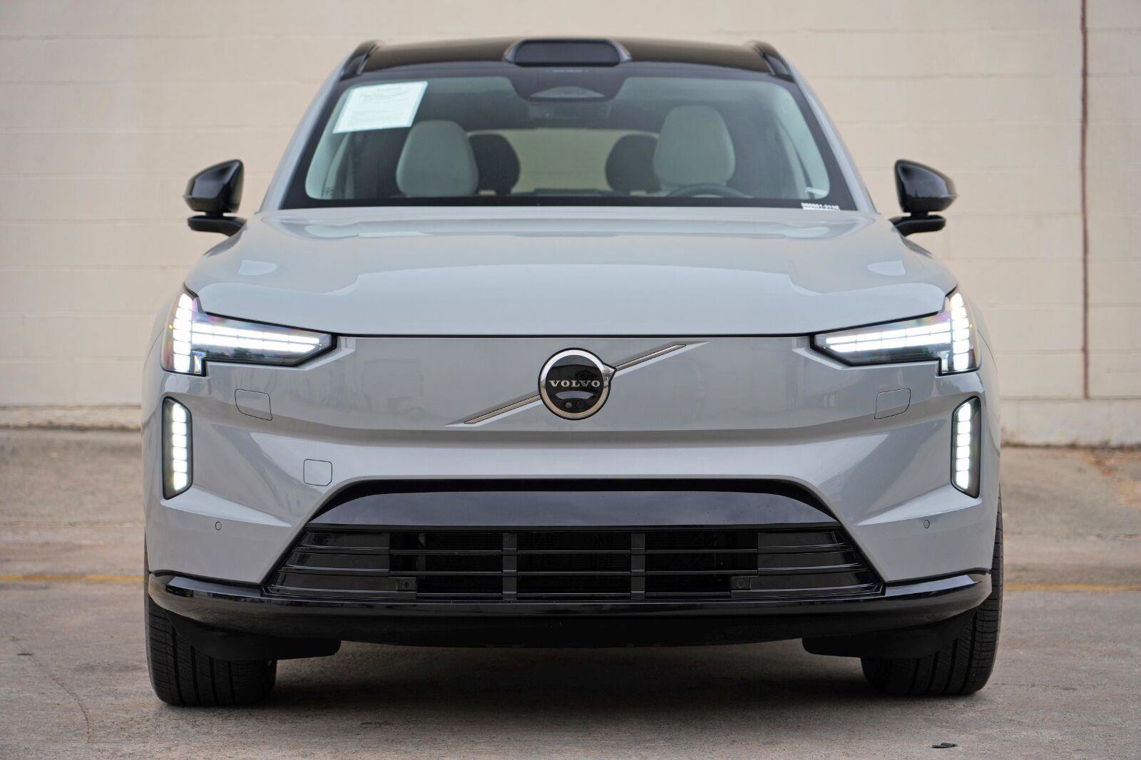 Used 2025 Volvo EX90 Ultra AWD/4WD image 7