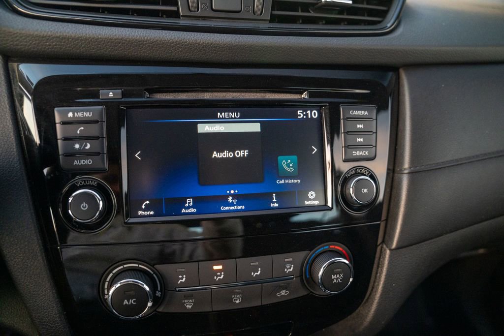 Used 2019 Nissan Rogue SV image 29