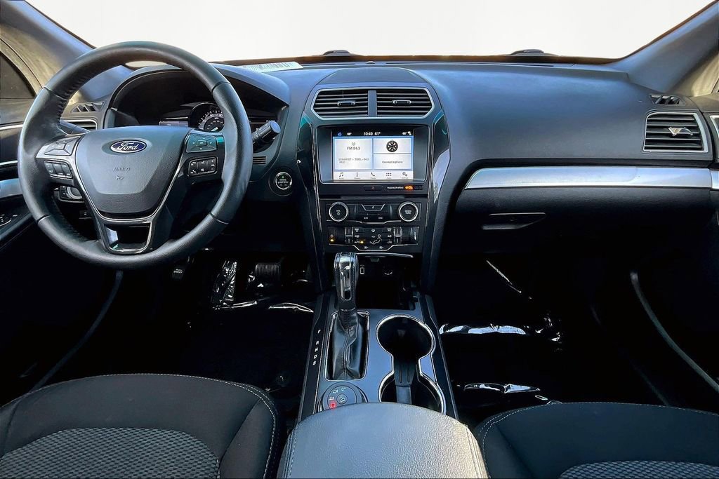 Used 2017 Ford Explorer XLT w/ Equipment Group 201A image 15