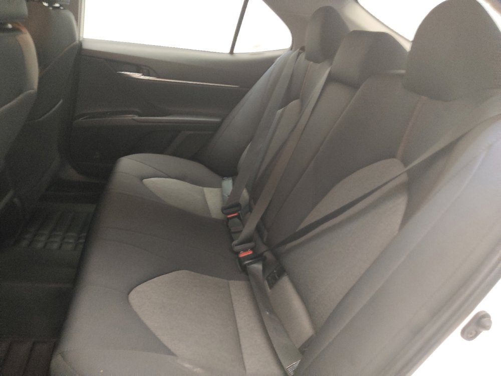 Used 2019 Toyota Camry LE FWD image 18