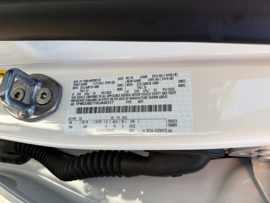 Used 2025 Ford Escape SE w/ PHEV Premium Package FWD image 37