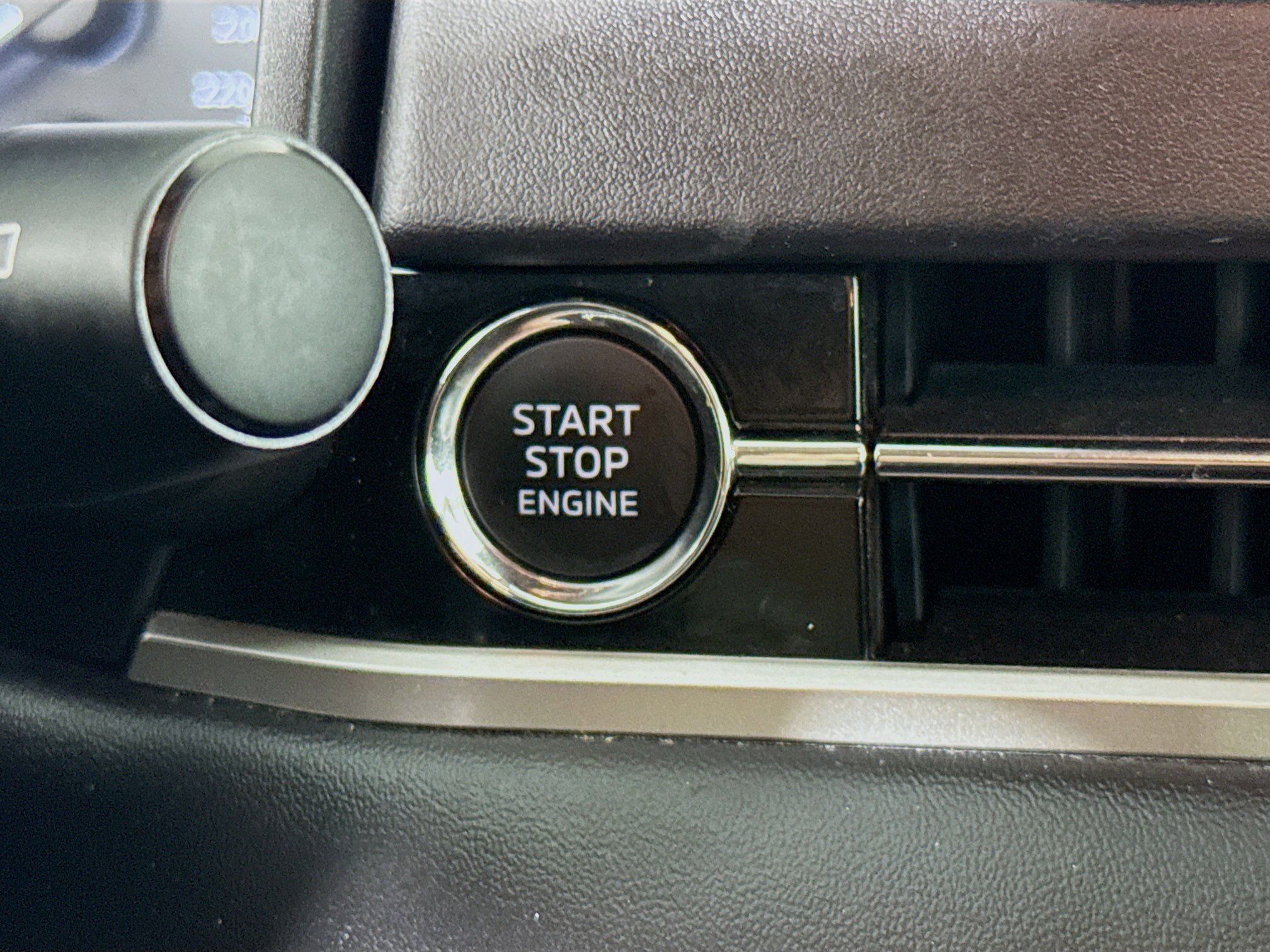 Used 2024 Mitsubishi Outlander ES image 20