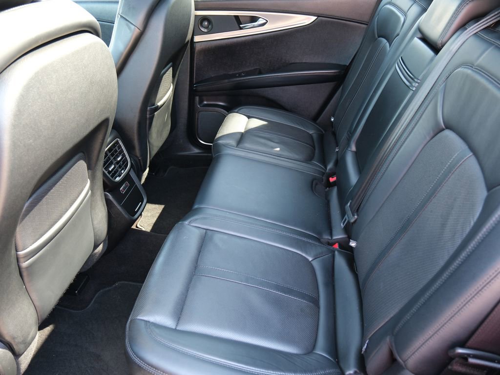 Used 2019 Lincoln Nautilus Reserve image 32