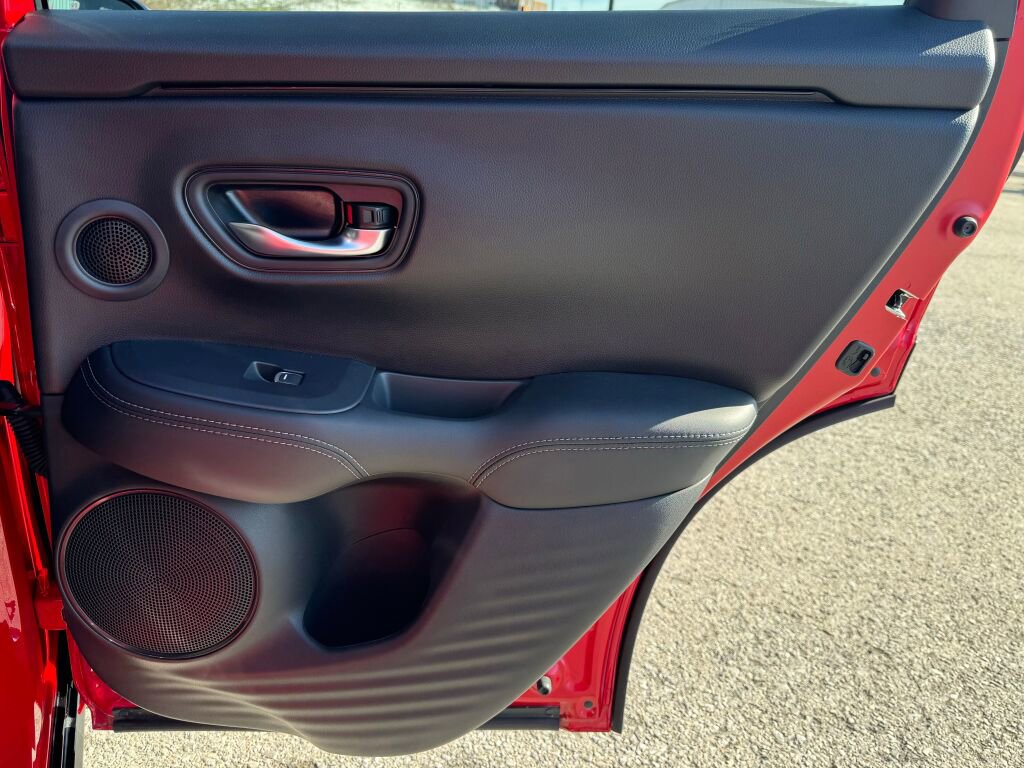 Used 2025 Honda HR-V EX-L image 18