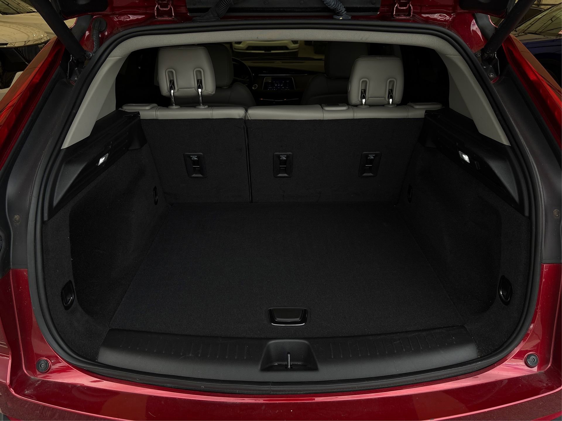 Certified 2023 Cadillac XT4 Luxury w/ Driver Awareness Package image 13