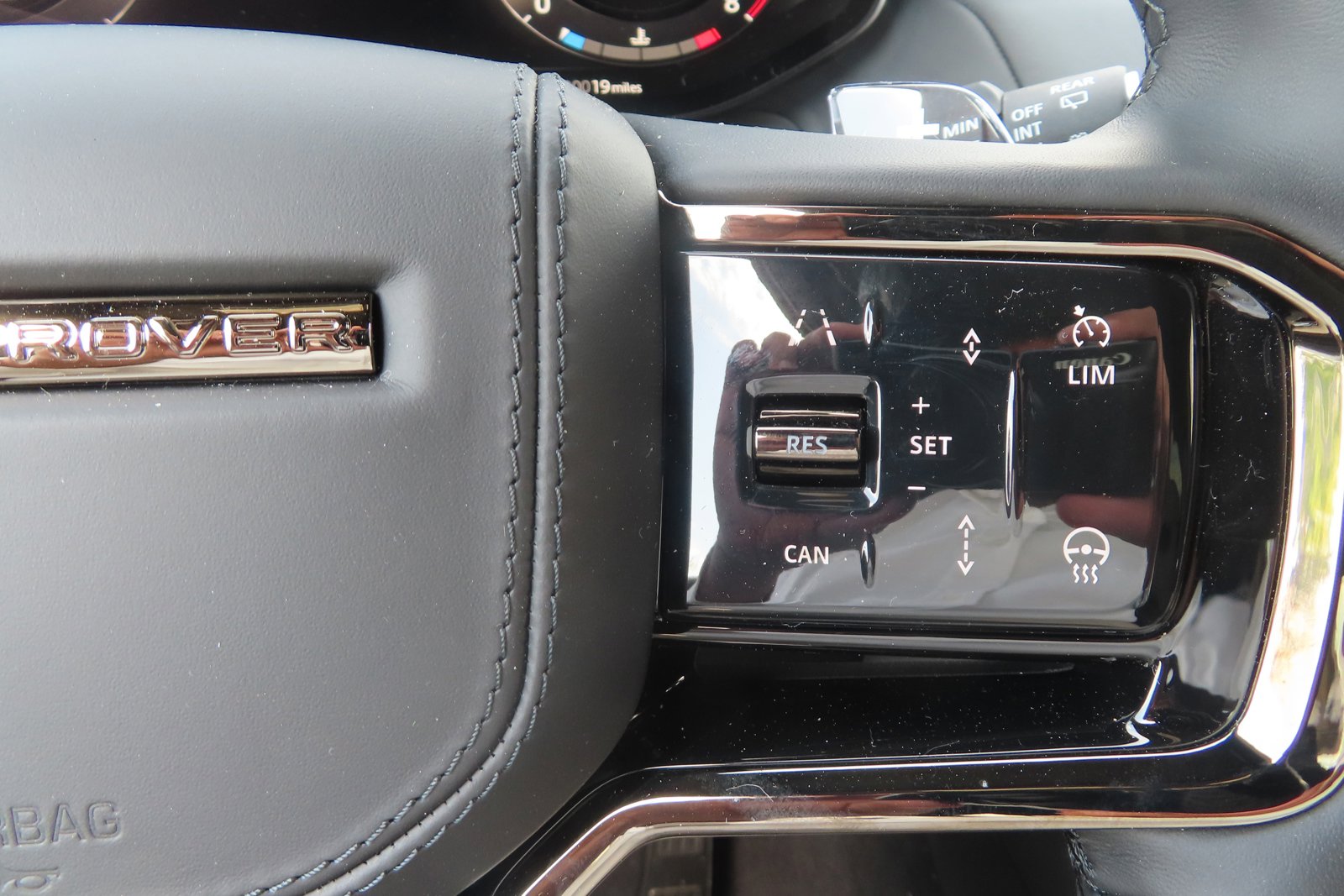 New 2024 Land Rover Range Rover Sport SV Edition One Carbon Bronze image 32