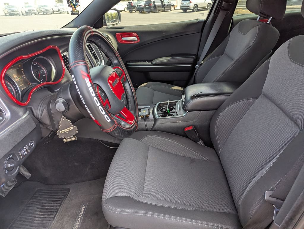 Used 2017 Dodge Charger SE RWD image 22