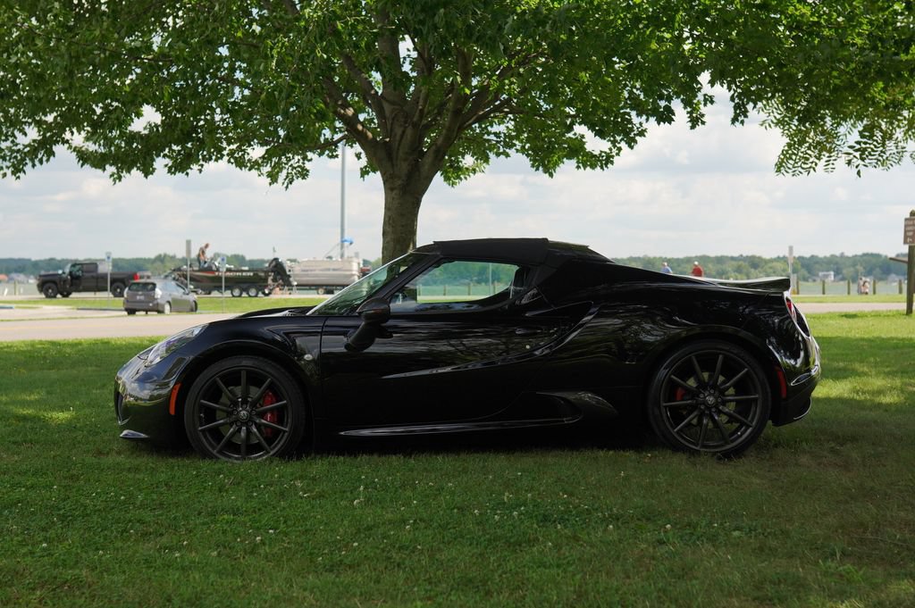 Used 2019 Alfa Romeo 4C Spider RWD image 5