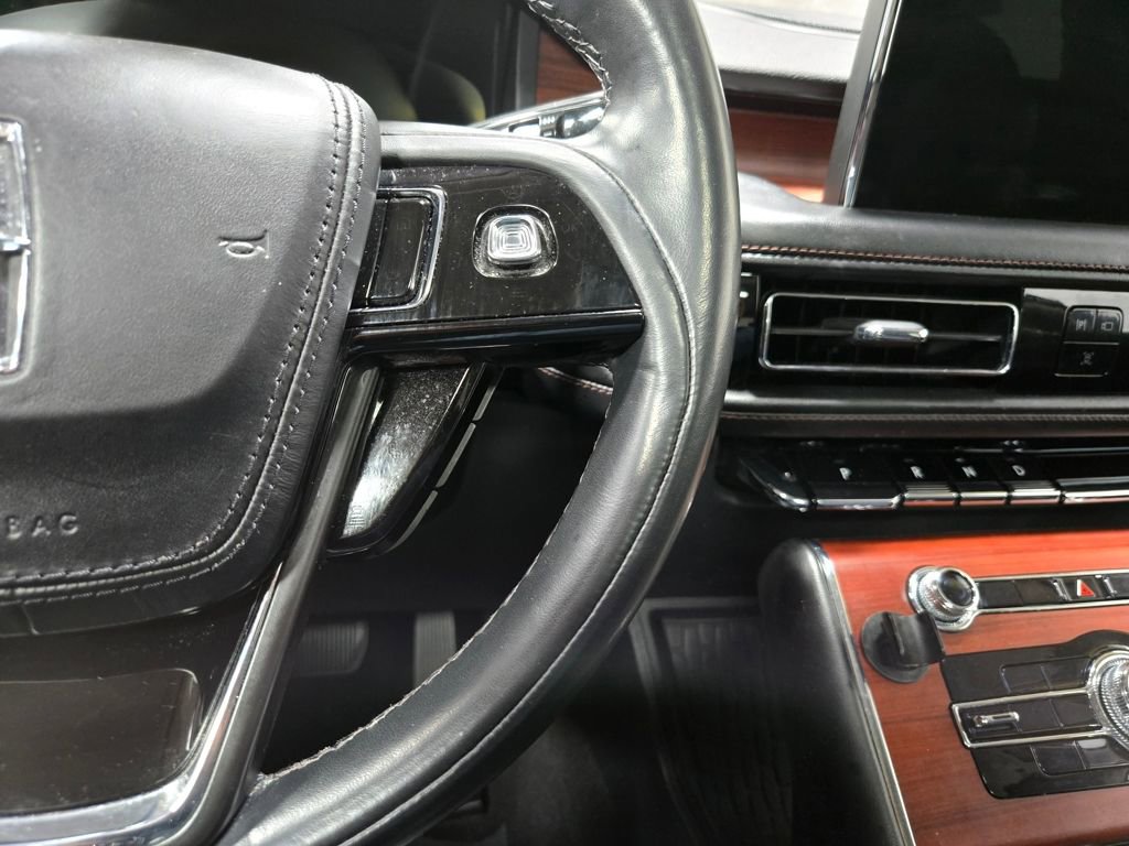 Used 2022 Lincoln Aviator Reserve w/ Equipment Group 201A image 16