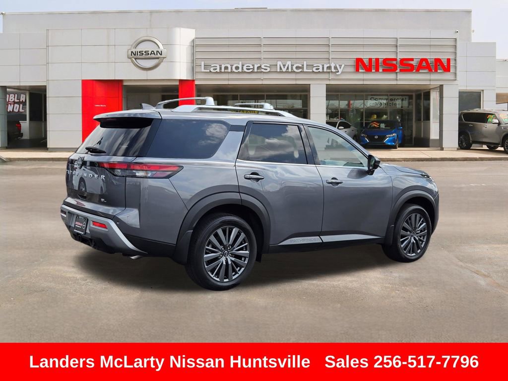 Used 2025 Nissan Pathfinder SL w/ SL Premium Package FWD image 3