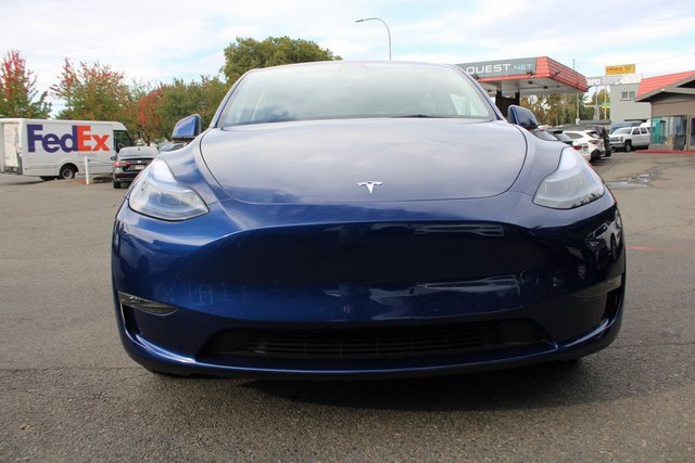 Used 2023 Tesla Model Y Long Range image 8