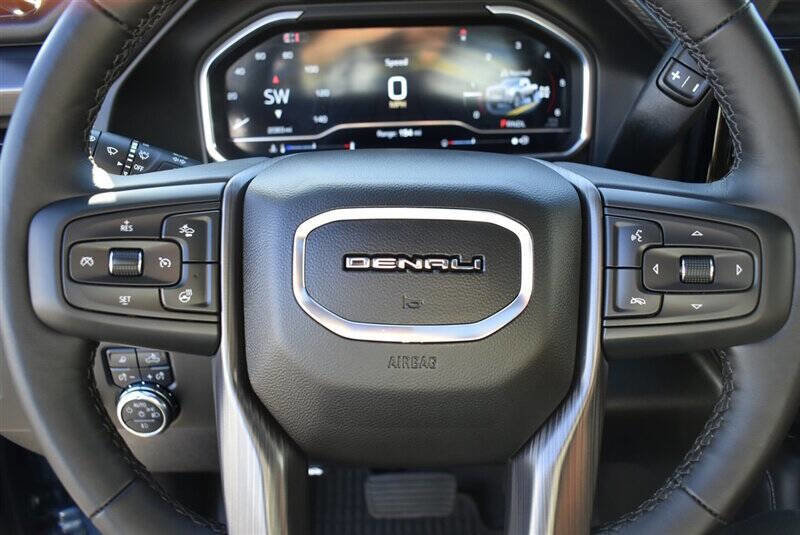 Used 2025 GMC Sierra 3500 Denali Ultimate image 20