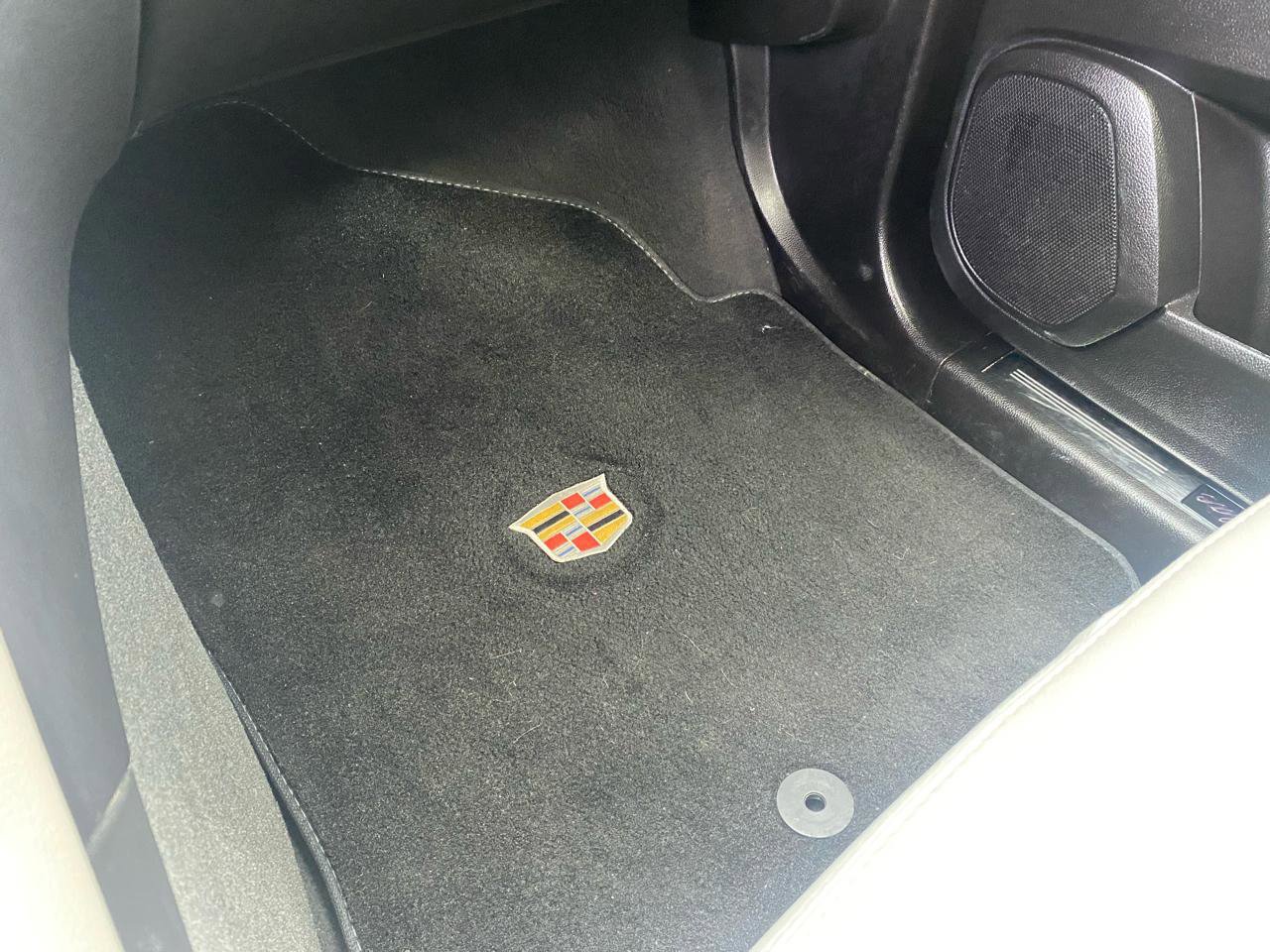 Used 2016 Cadillac SRX Performance AWD/4WD image 13