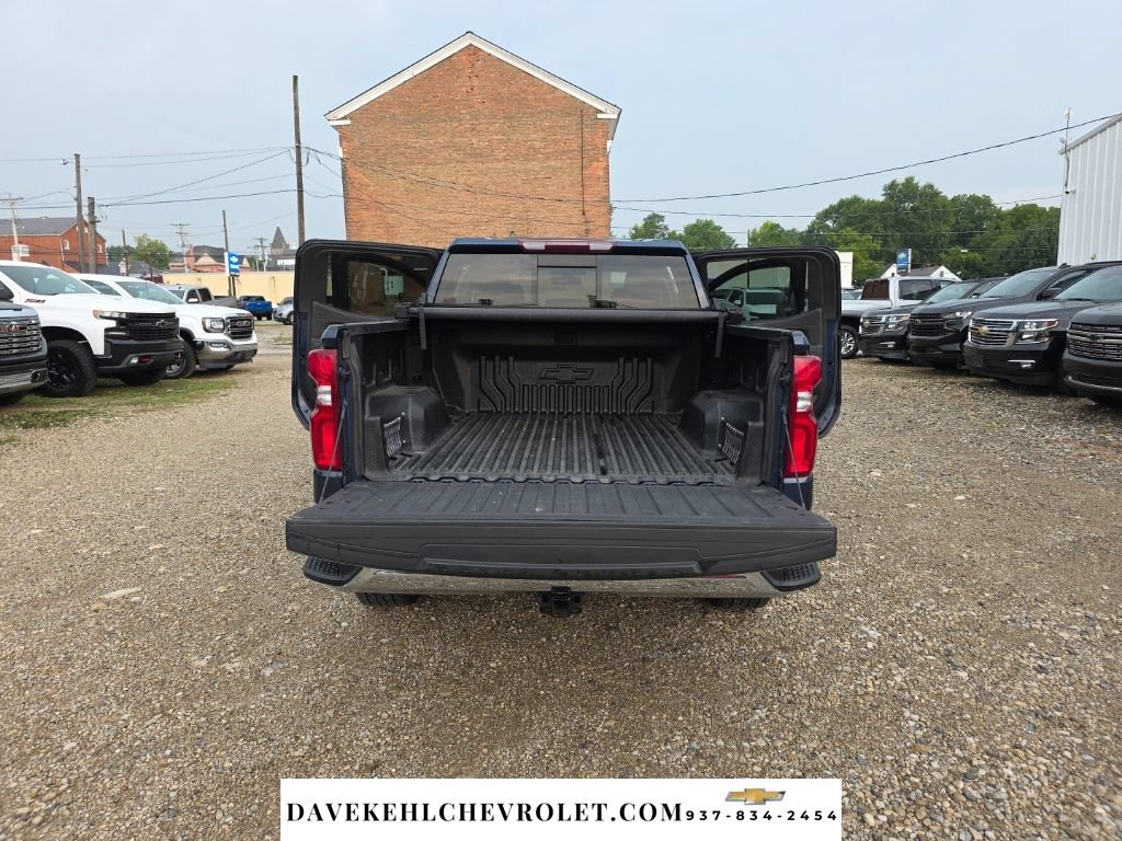 Used 2022 Chevrolet Silverado 1500 LTZ AWD/4WD image 32