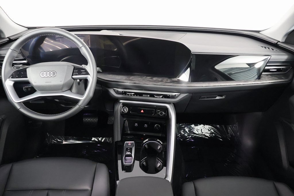 Used 2025 Audi Q5 Premium AWD/4WD image 8